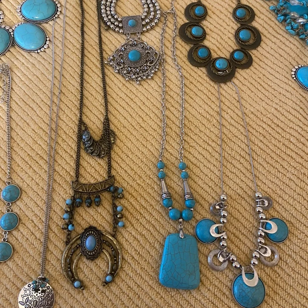 Jewelry - Picture 4 of 13